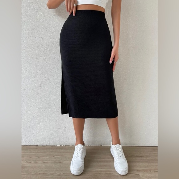 Black Skirt w/ Slit - Picture 3 of 7